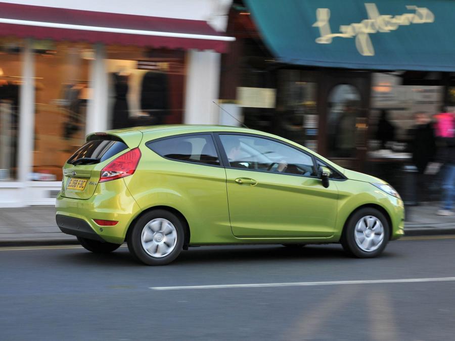  Ford Fiesta ECOnetic 2008 года  (фото 7 из 19)